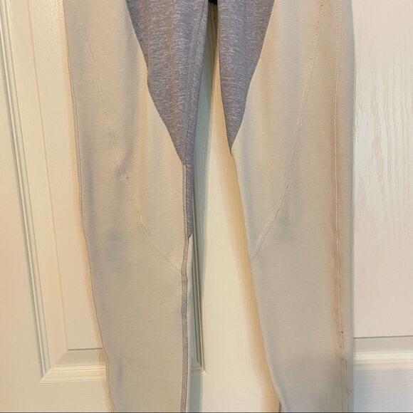 Aritzia The Constant‎ Tan Gray Leggings Small - Picture 5 of 8